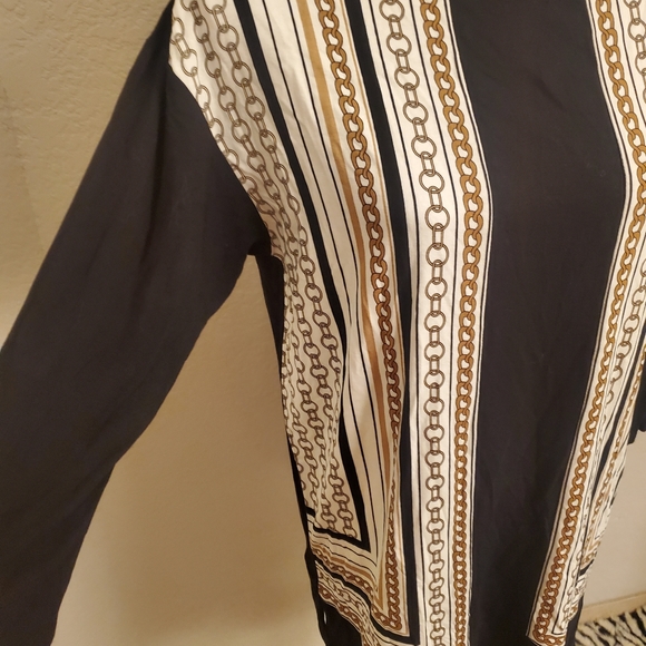 NWT chico's blouse - Picture 3 of 3